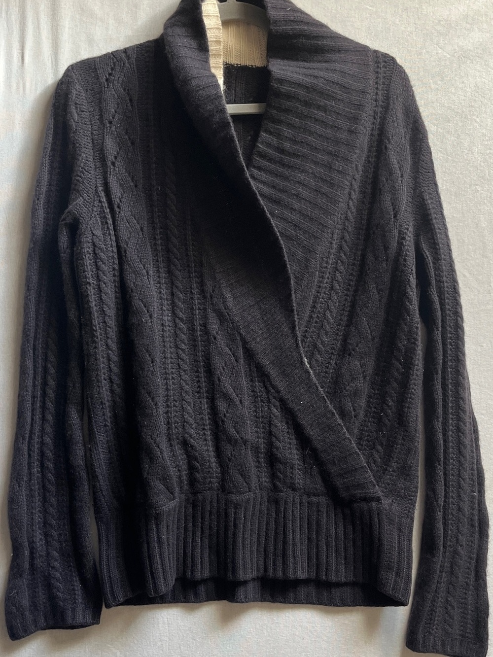 Vintage Kasper 100% Cashmere Cable Knit Wrap Shawl Cowl Sweater M